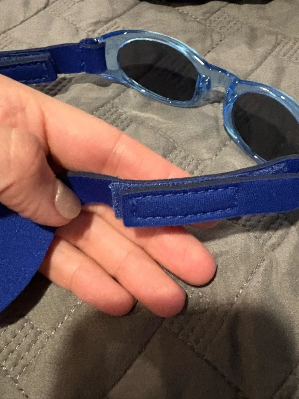 Zolioz Infant Baby Band Flex Fit Sunglasses in Royal Blue with Case EUC